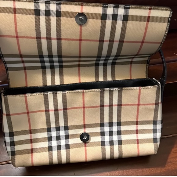 Burberry Nova Check Flap Shoulder Bag - Picture 2 of 4